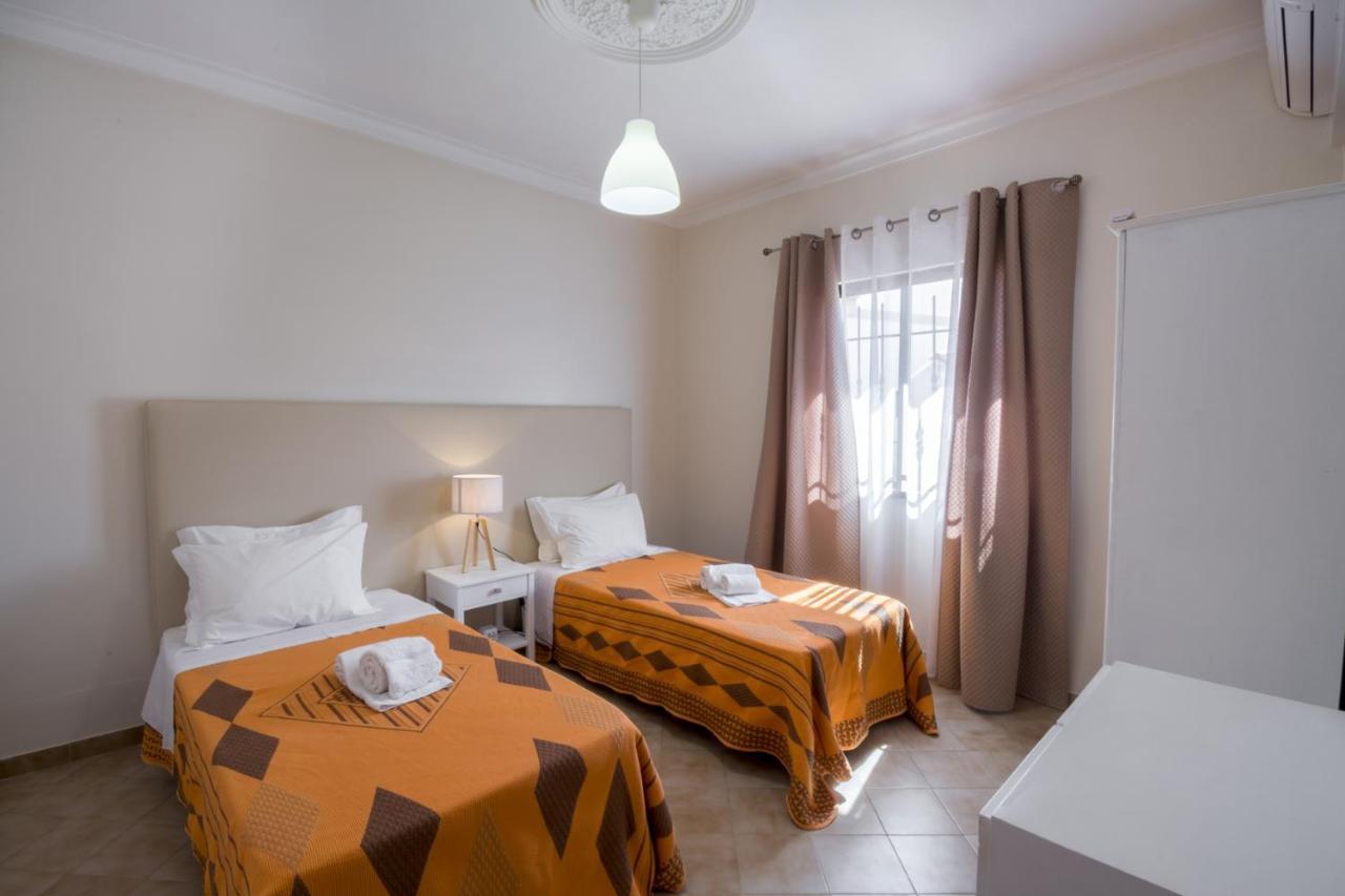 Apartamentos Pinto Quarteira Εξωτερικό φωτογραφία